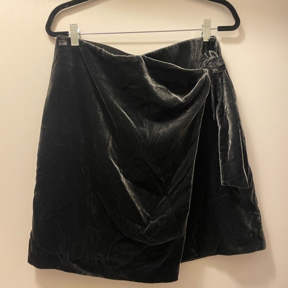 NWT Ann Taylor Metallic Dark Grey Velvet Wrap Skirt - Picture 6 of 6
